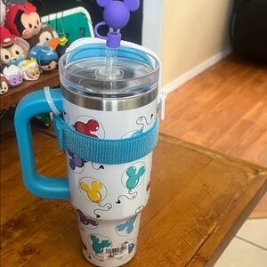DIsneyland Resort tumbler
